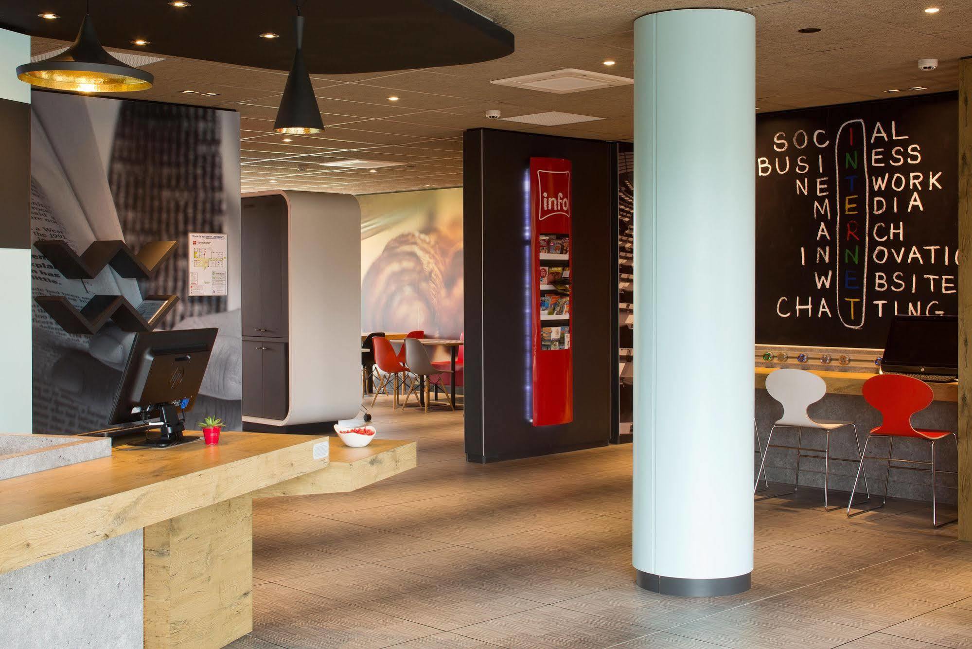 Hotel Ibis Montceau Les Mines Esterno foto