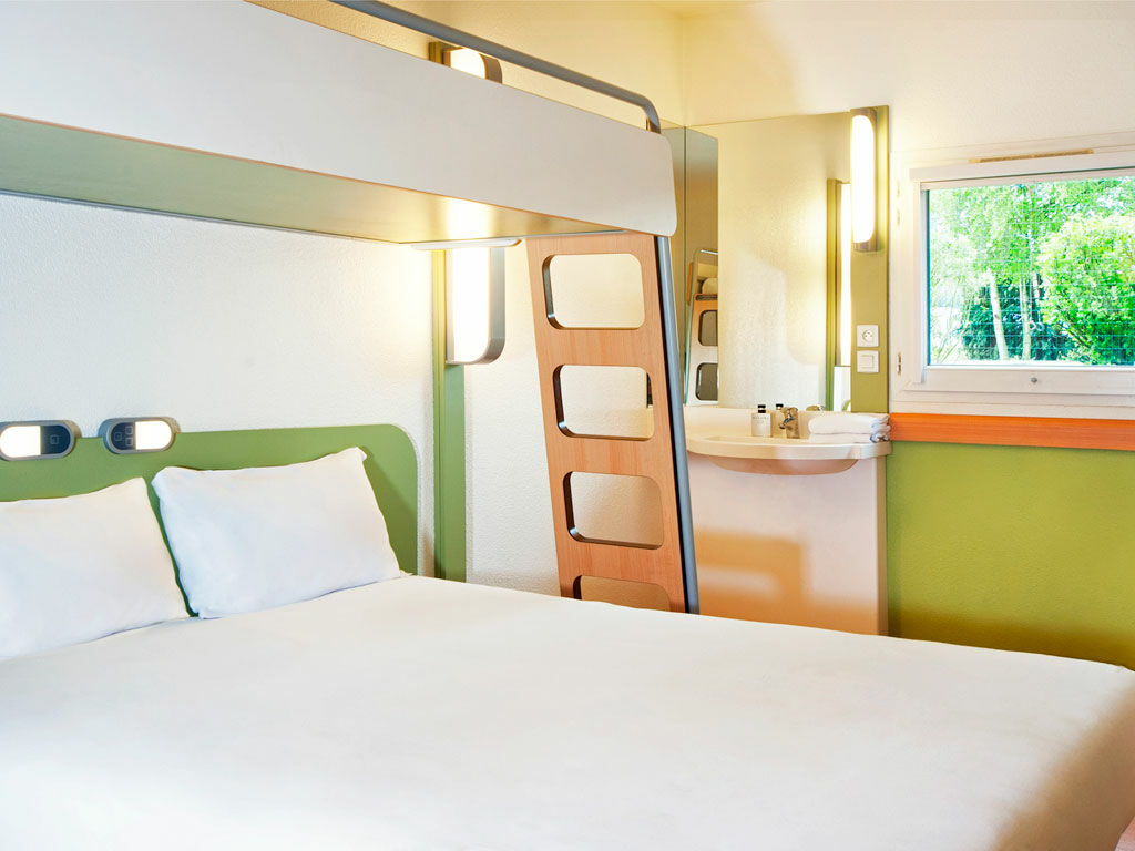 Hotel Ibis Montceau Les Mines Esterno foto